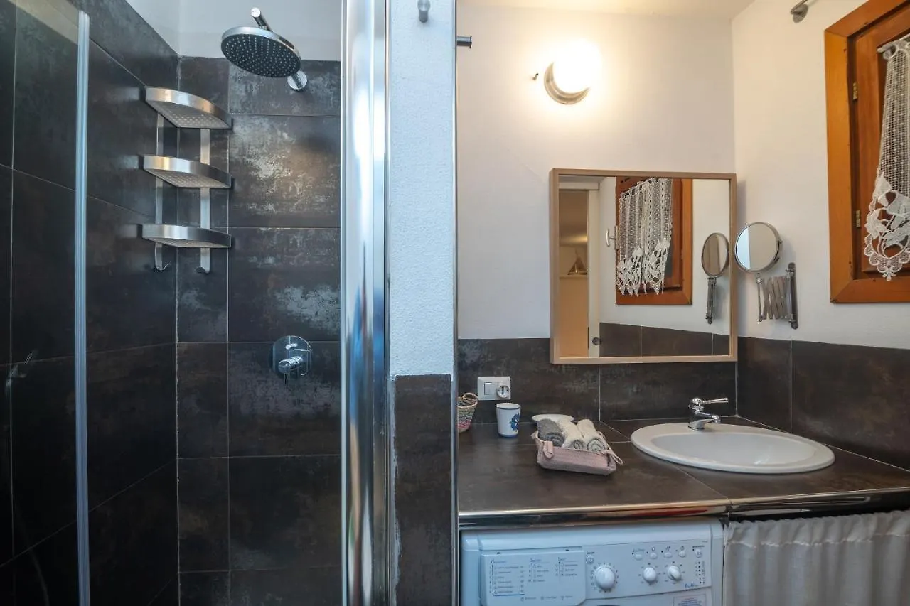 Apartment Giotto In Sardegna With Shared Pool - Happy Rentals Marinella
