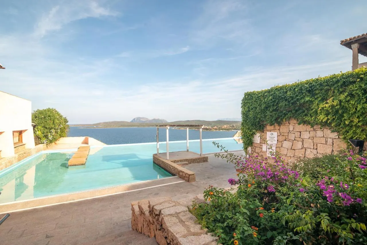 Giotto In Sardegna With Shared Pool - Happy Rentals Marinella