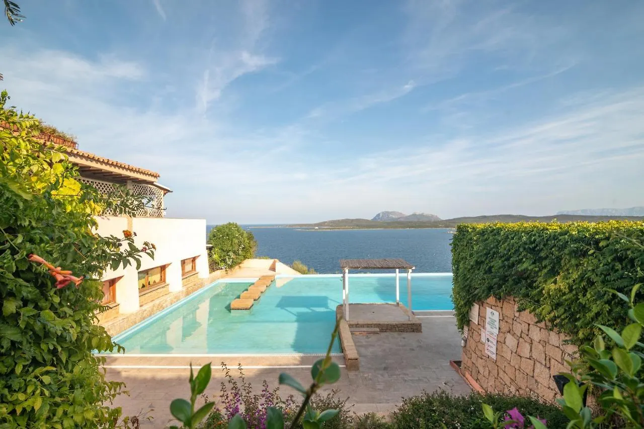 Giotto In Sardegna With Shared Pool - Happy Rentals Marinella  0*, Marinella (Sardinia)