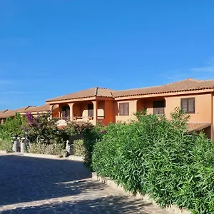  Appart hôtel A Golfo Di Marinella A 450 Mt Dal Mare
